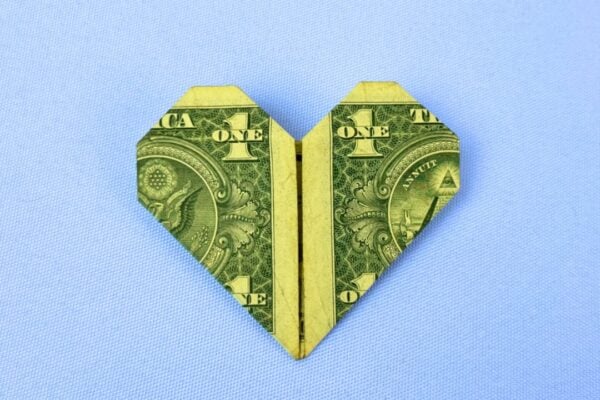 Easy Dollar Heart Origami Tutorial — easy step-by-step DIY tutorial.