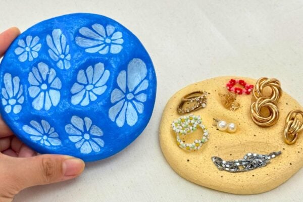 DIY Air-Dry Clay Jewelry Organizer Using Pebbles — easy step-by-step DIY tutorial.