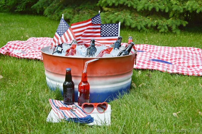 Outdoor Wedding Ideas - Ombre Painted Party Tub - DIY Wedding Drink Cooler