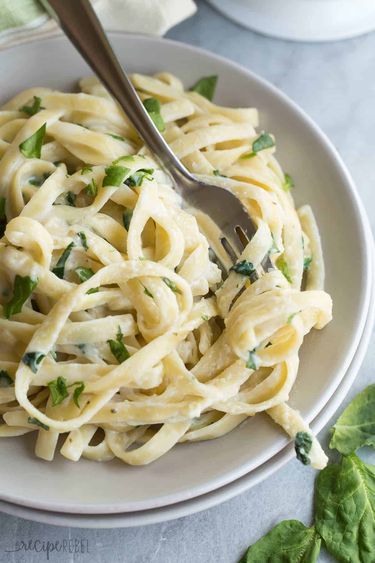 Spinach Recipes - Pesto Spinach Alfredo Pasta - Creamy Green Dinner Spinach Recipes - Pesto Spinach Alfredo Pasta - Creamy Green Dinner