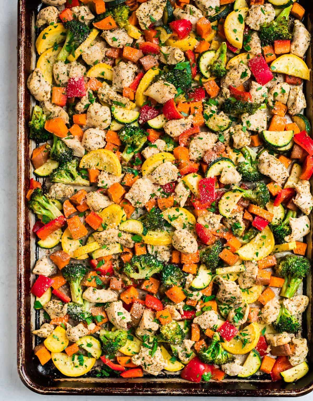 Low fat recipes — sheet pan chicken with rainbow vegetables, healthy easy recipe