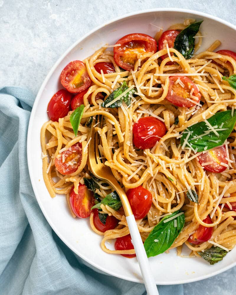 Pasta Recipes - Tomato Basil Pasta - Simple Fresh Dinner Pasta Recipes - Tomato Basil Pasta - Simple Fresh Dinner
