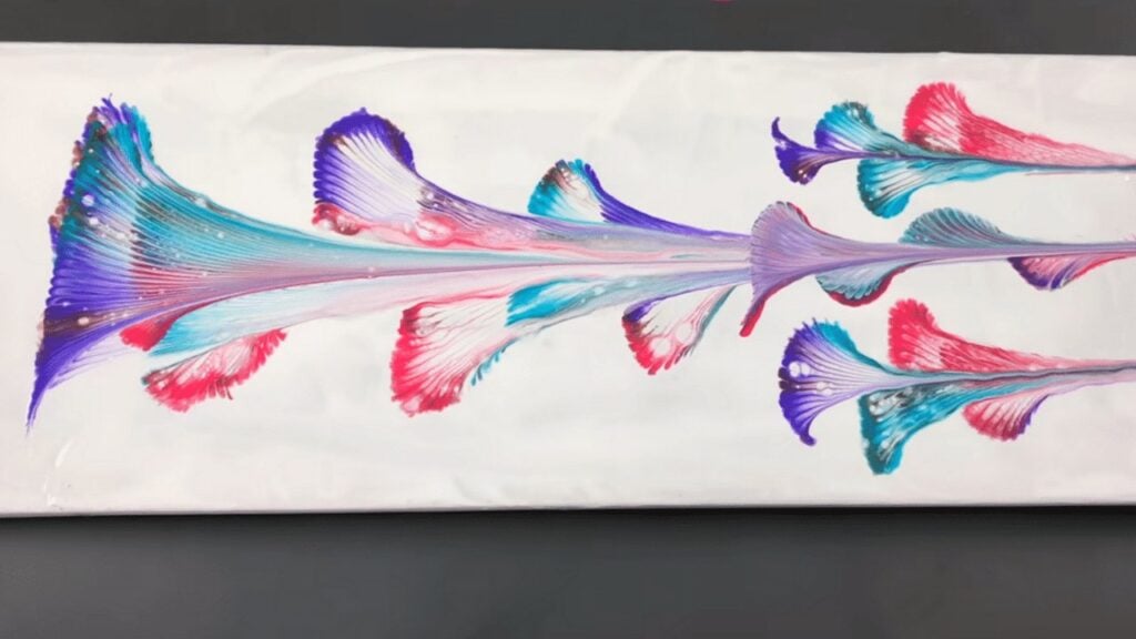 Abstract Floral Art Using a Chain