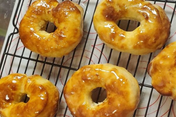 Air Fried Doughnuts in 3 Minutes, homemade and freshly served