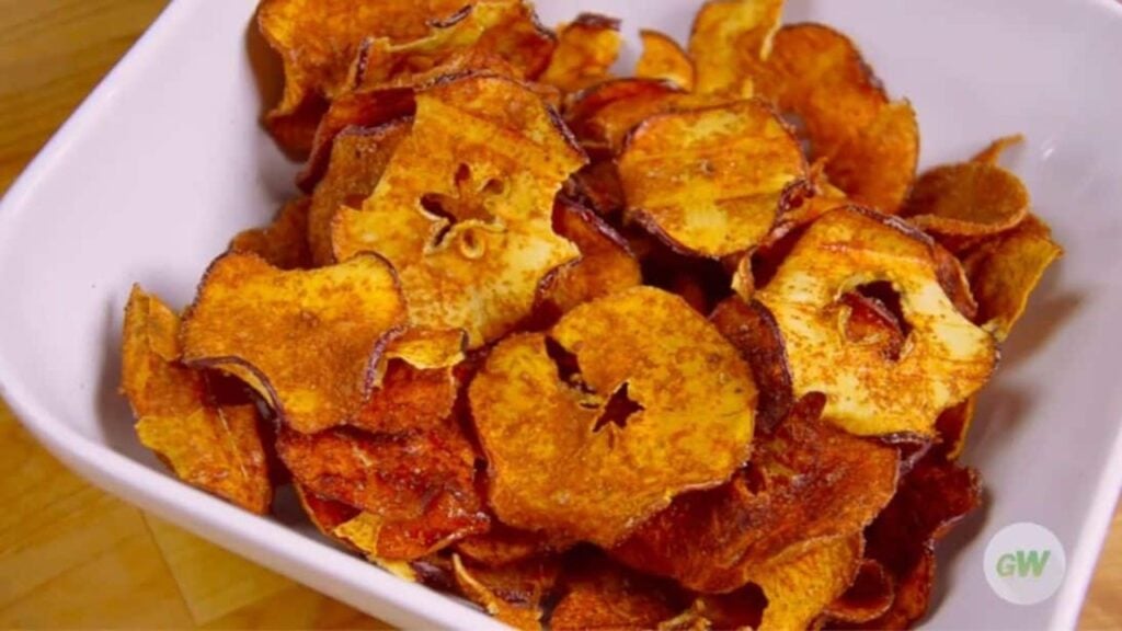 Air Fryer Apple Chips, homemade and freshly served