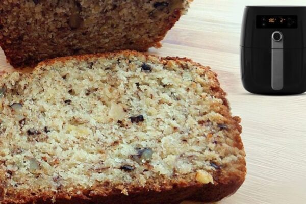 Air Fryer Banana Bread, homemade and freshly served