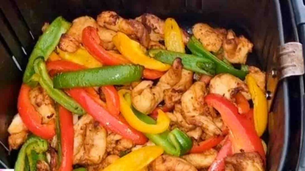 Air Fryer Chicken Breast with Peppers, homemade and freshly served