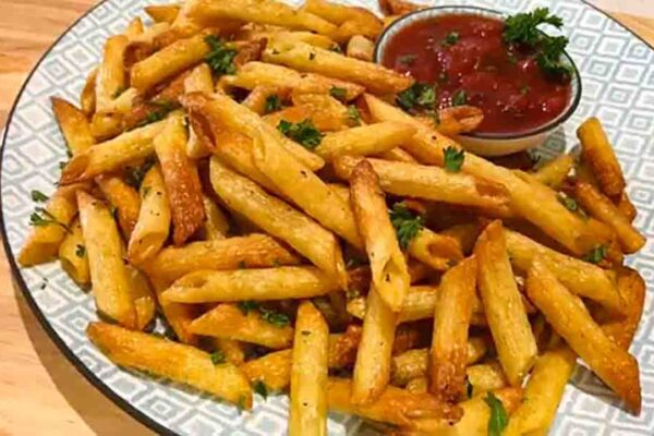 Air Fryer Pasta Chips, homemade and freshly served