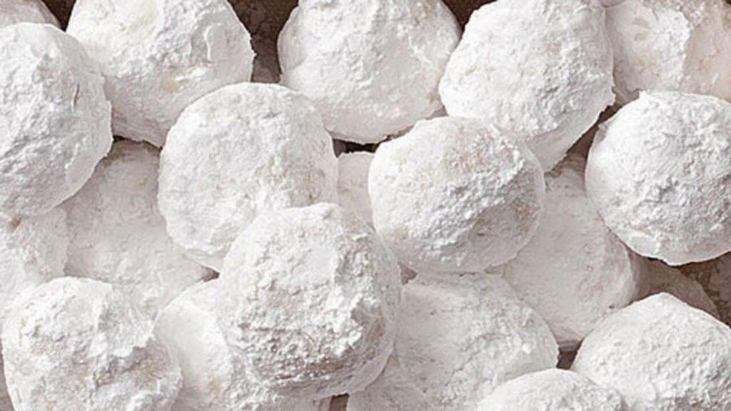 Almond Snowball, homemade and freshly served