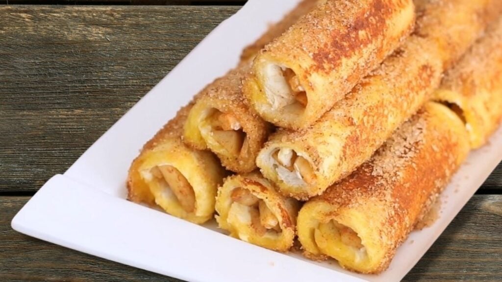 Apple French Toast Roll-Ups, homemade and freshly served