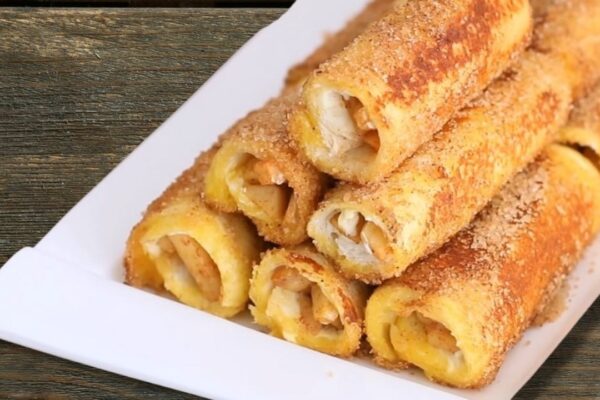 Apple French Toast Roll-Ups, homemade and freshly served