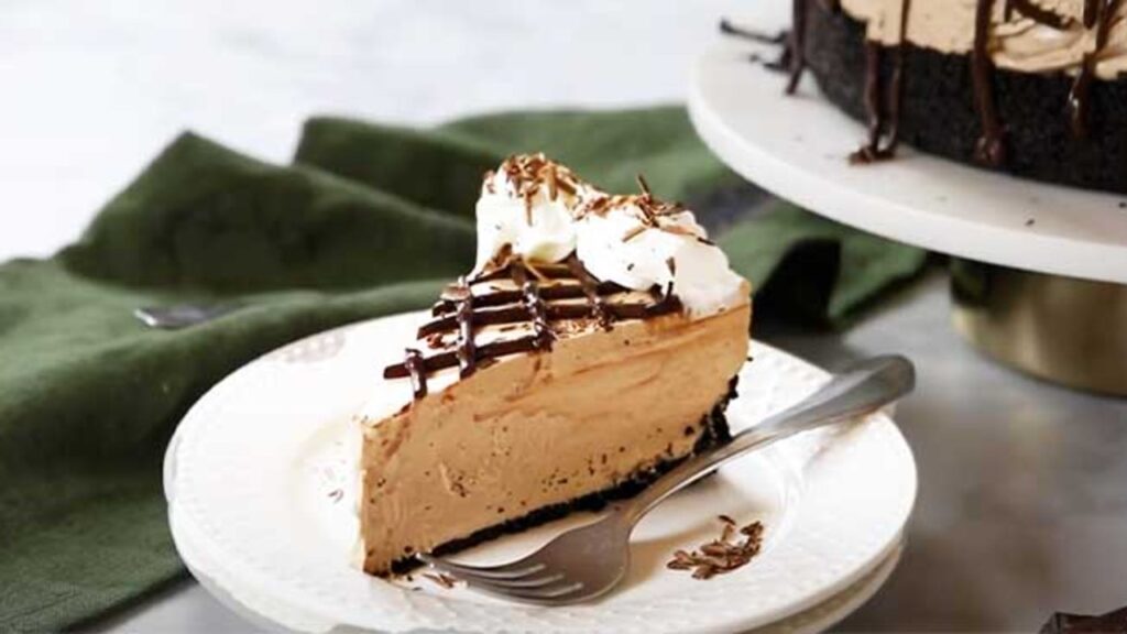Easy No Bake Bailey’s Irish Cream Cheesecake, homemade and freshly served