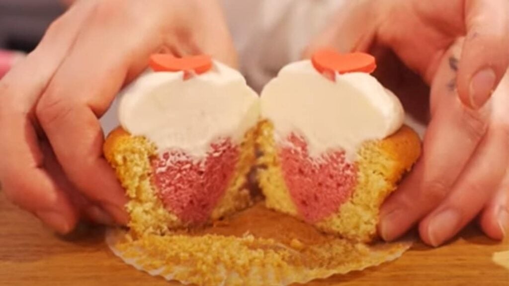 How to Bake a Heart Inside a Cupcake, homemade and freshly served