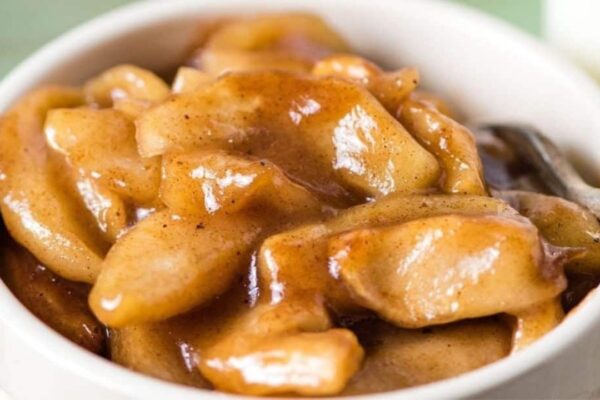 Delicious Baked Cinnamon Apples, homemade and freshly served