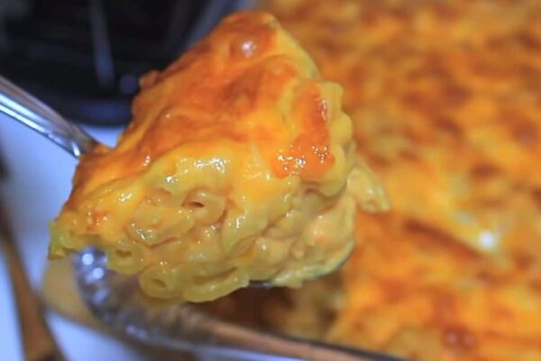 Best Baked Macaroni and Cheese, homemade and freshly served