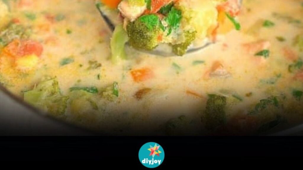 Best Creamy Vegetable Soup, homemade and freshly served