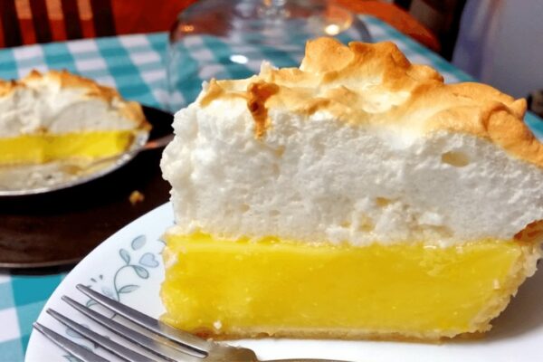Best Lemon Meringue Pie, homemade and freshly served