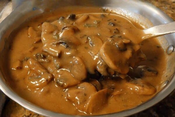 the Best Mushroom Gravy, homemade and freshly served