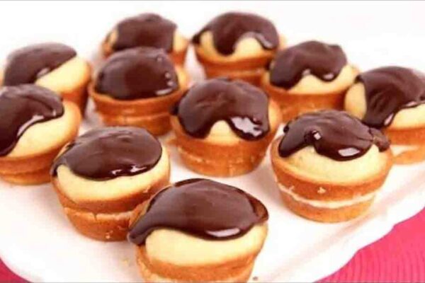 Boston Cream Cupcakes, homemade and freshly served