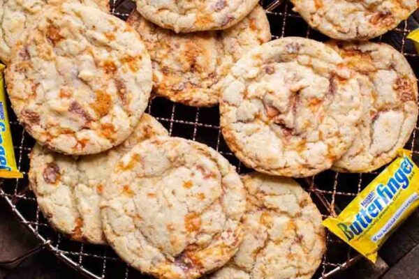 Butterfinger Cookies, homemade and freshly served