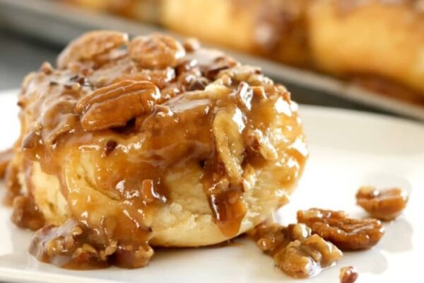 Caramel Pecan Cinnamon Rolls, homemade and freshly served