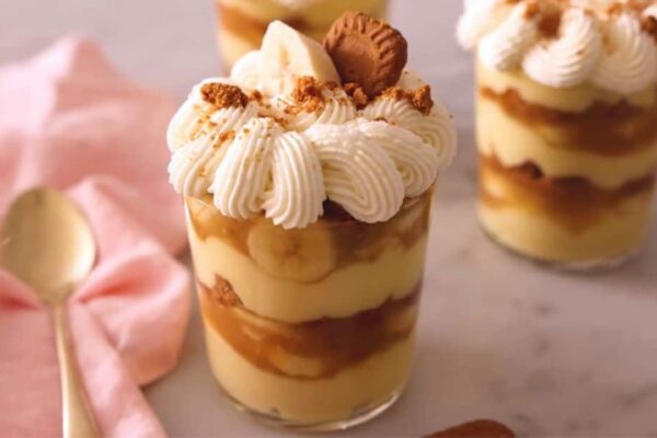 Caramelized Banana Pudding, homemade and freshly served