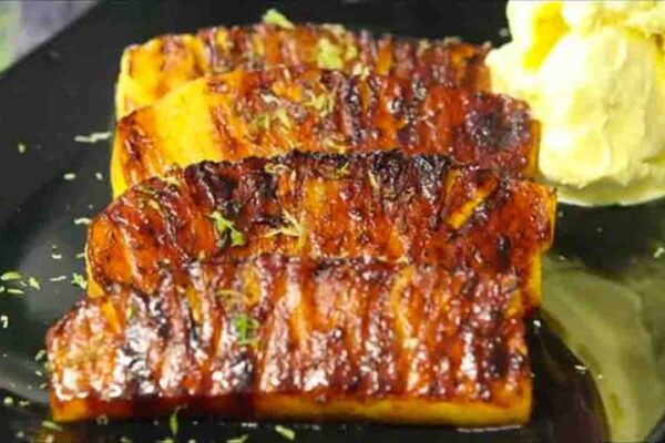 Caramelized Cinnamon Pineapple, homemade and freshly served
