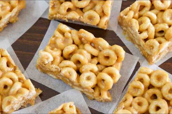 Easy Cereal Bars, homemade and freshly served