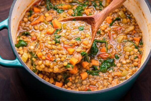 Cheap and Easy Italian Soup, homemade and freshly served