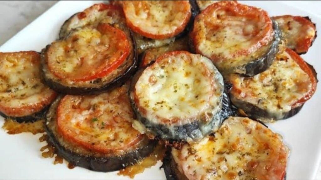 Cheesy Baked Eggplant, homemade and freshly served