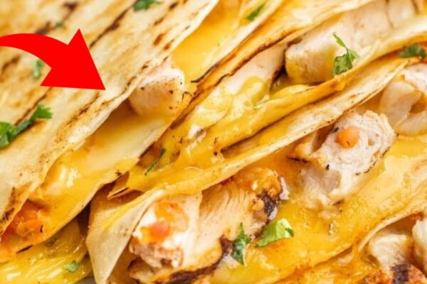 Cheesy Chicken Mexican Quesadilla, homemade and freshly served