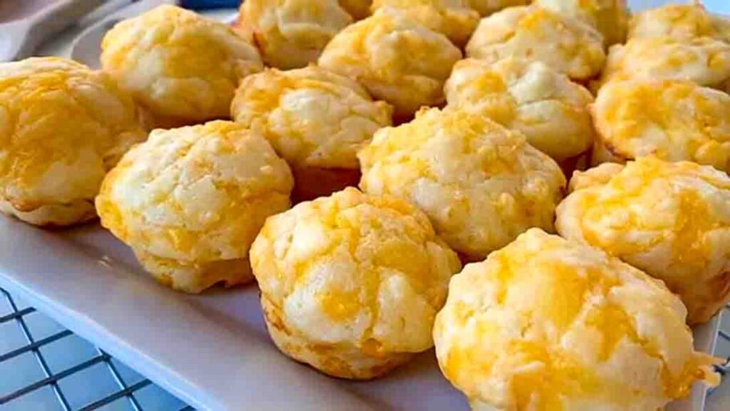 Cheesy & Flaky Garlic Muffins, homemade and freshly served