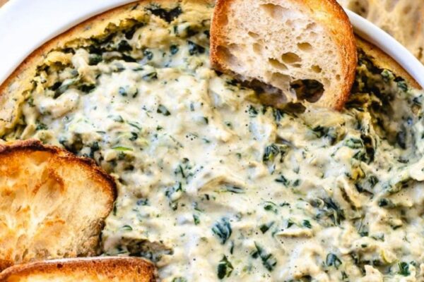 a Copycat Cibo Cheesy Spinach Dip, homemade and freshly served