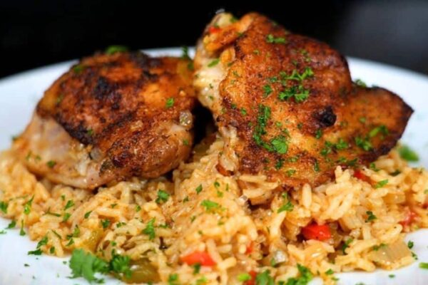 Easy One Pot Chicken and Rice, homemade and freshly served