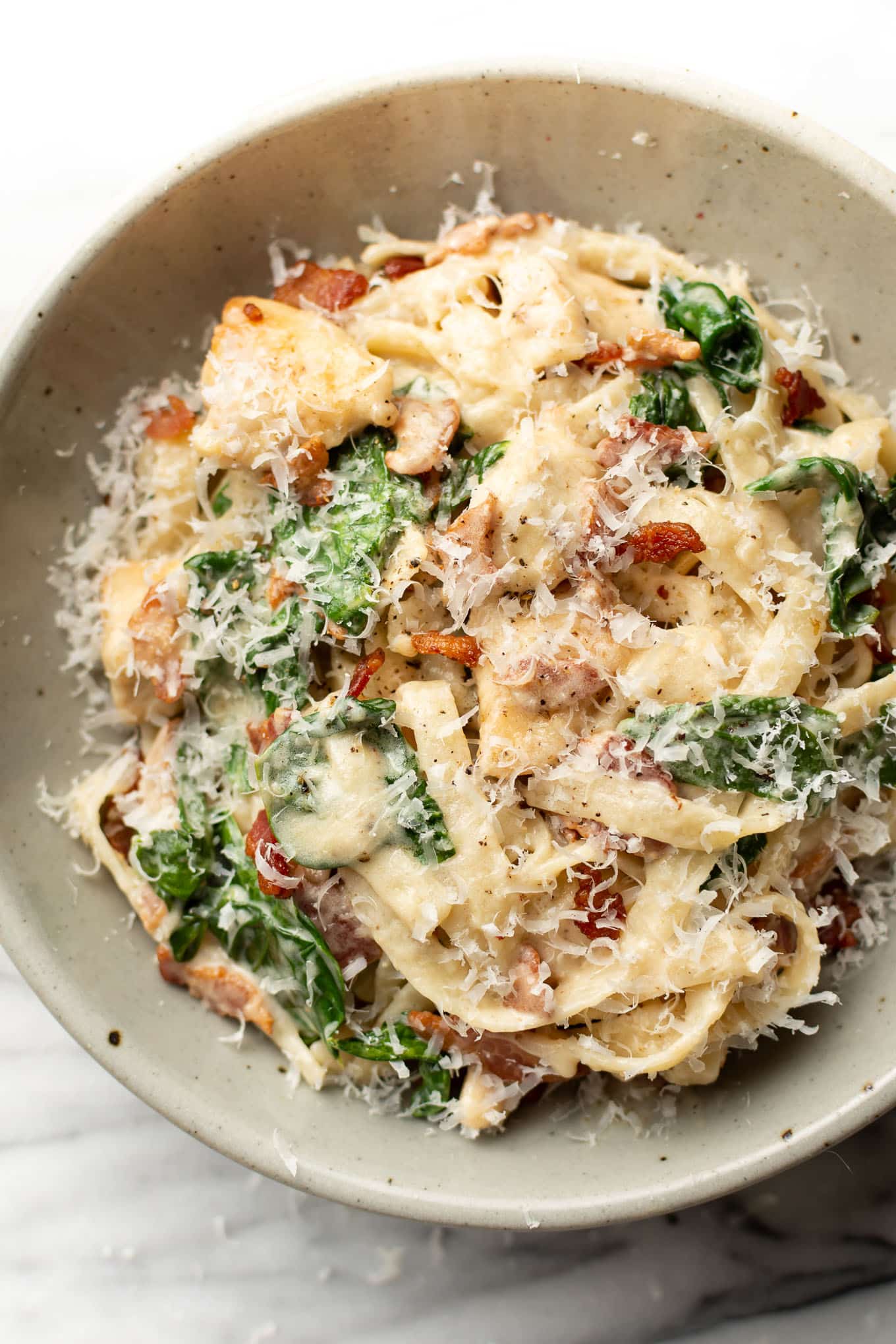 Pasta Recipes - Chicken Bacon Spinach Pasta - Creamy Garlic Dinner Pasta Recipes - Chicken Bacon Spinach Pasta - Creamy Garlic Dinner
