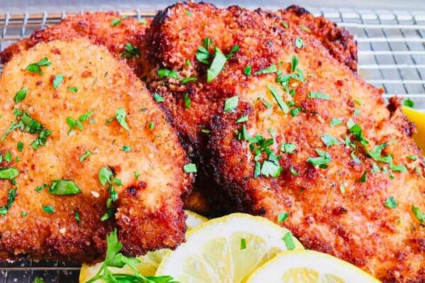 15-Minute Chicken Milanese, homemade and freshly served