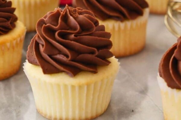 Chocolate Buttercream Frosting (7-Ingredient ), homemade and freshly served