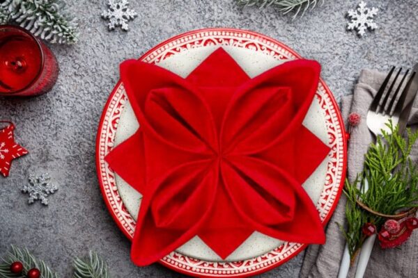 Christmas Poinsettia Napkin Fold