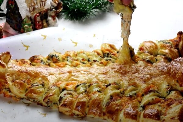 a Christmas Tree Puff Pastry, homemade and freshly served