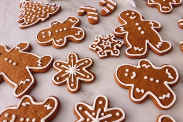 Classic Gingerbread Cookies, homemade and freshly served