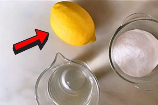 5 Easy Cleaning Hacks Using Leftover Lemons, homemade and freshly served