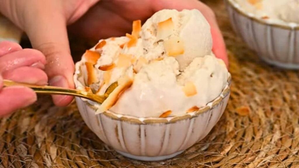 4-Ingredient Coconut Ice Cream, homemade and freshly served