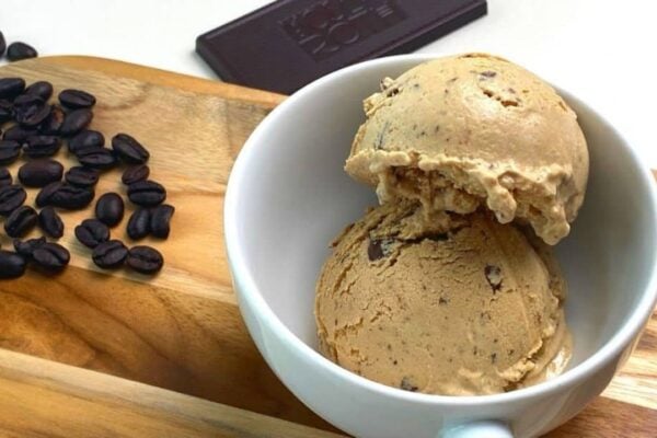 5-Ingredient Coffee Frozen Yogurt, homemade and freshly served