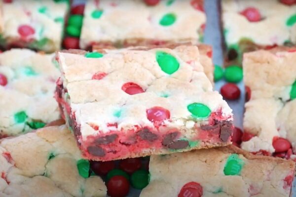 4 Ingredient M&M Cookie Bars, homemade and freshly served