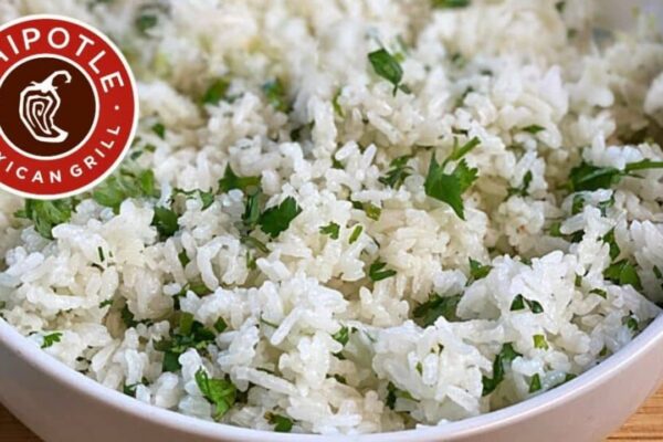 Copycat Chipotle White Rice, homemade and freshly served
