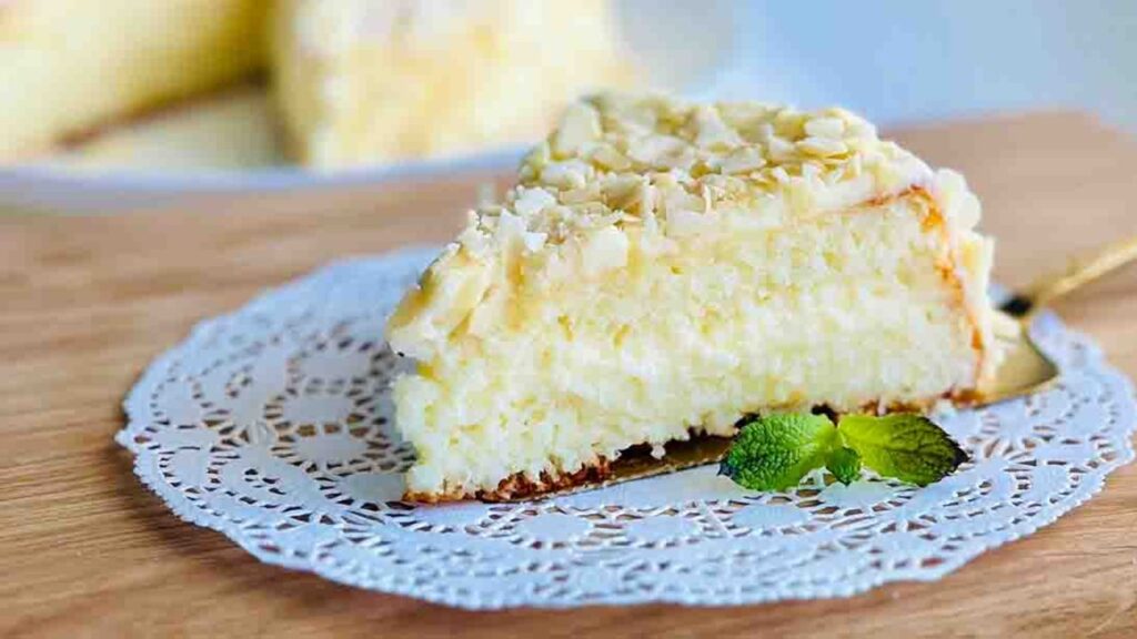 Easy Cottage Cheesecake, homemade and freshly served