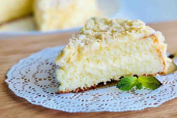 Easy Cottage Cheesecake, homemade and freshly served