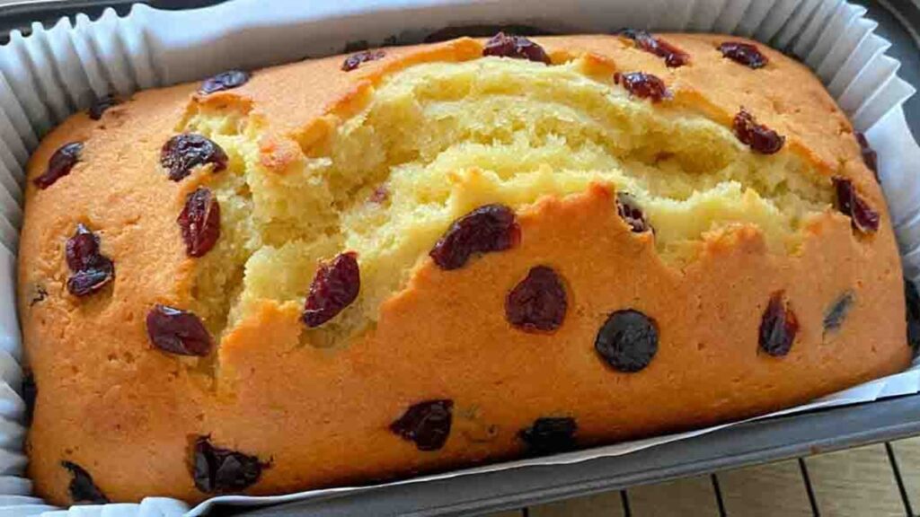 Cranberry Cake Loaf, homemade and freshly served