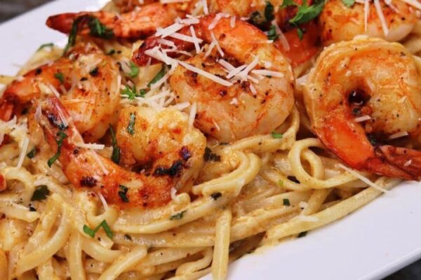 Creamy Shrimp Scampi Pasta, homemade and freshly served