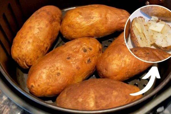 Crispy Air Fryer Baked Potatoes, homemade and freshly served